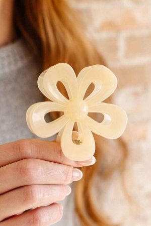 Headwear |   Beautifully Flower Shape Resin Hair Clip ACCESSORIES Headwear