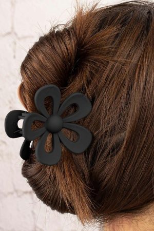 Headwear |   Black Sweet Hollowed Flower Shape Claw Clip ACCESSORIES Black