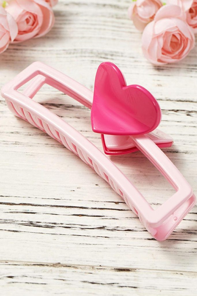 Headwear |   Pink Valentines Minimalist Heart Design Hair Claw ACCESSORIES Headwear